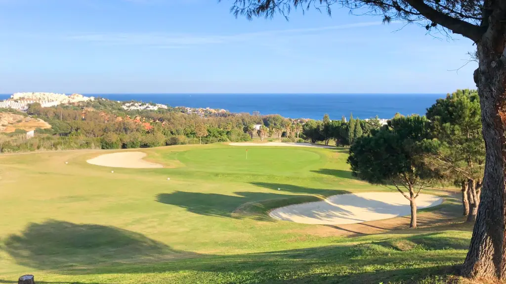 dona-julia-golf-5.webp