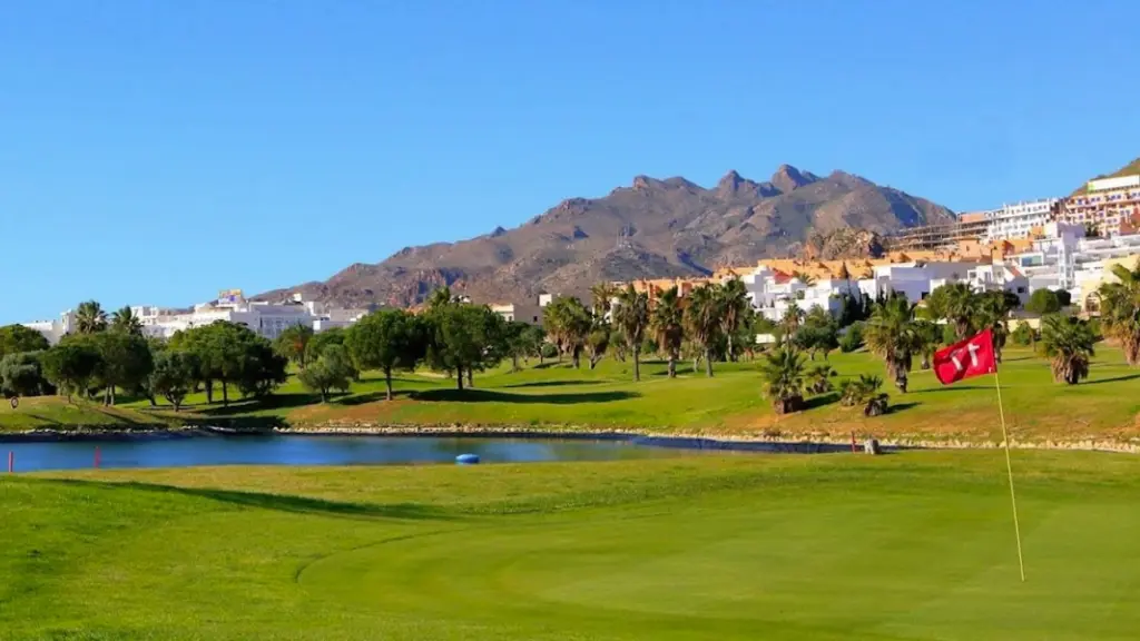 club-marina-golf-1.webp
