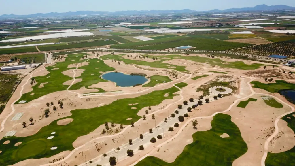 sauines-golf-1.webp