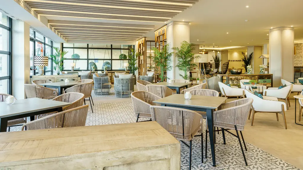 hotel-ilunion-Fuebgirola-26.webp