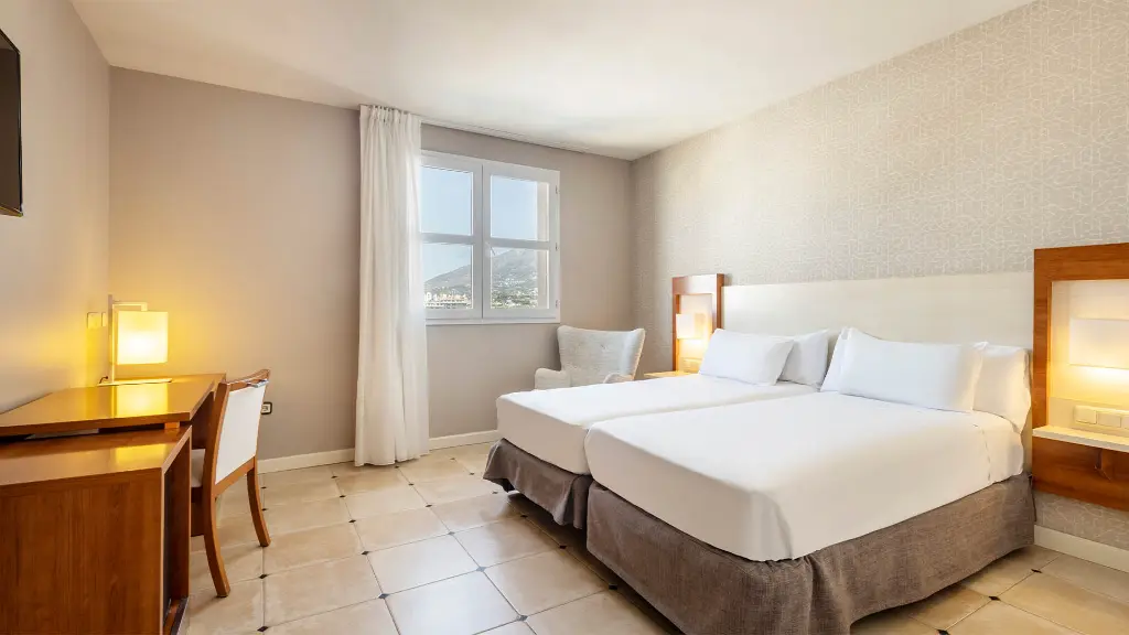 hotel-ilunion-Fuebgirola-3.webp