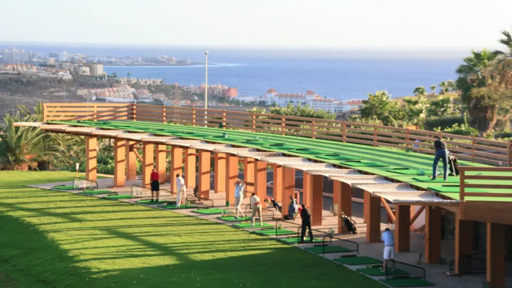 golf-costa-Adeje-3.webp