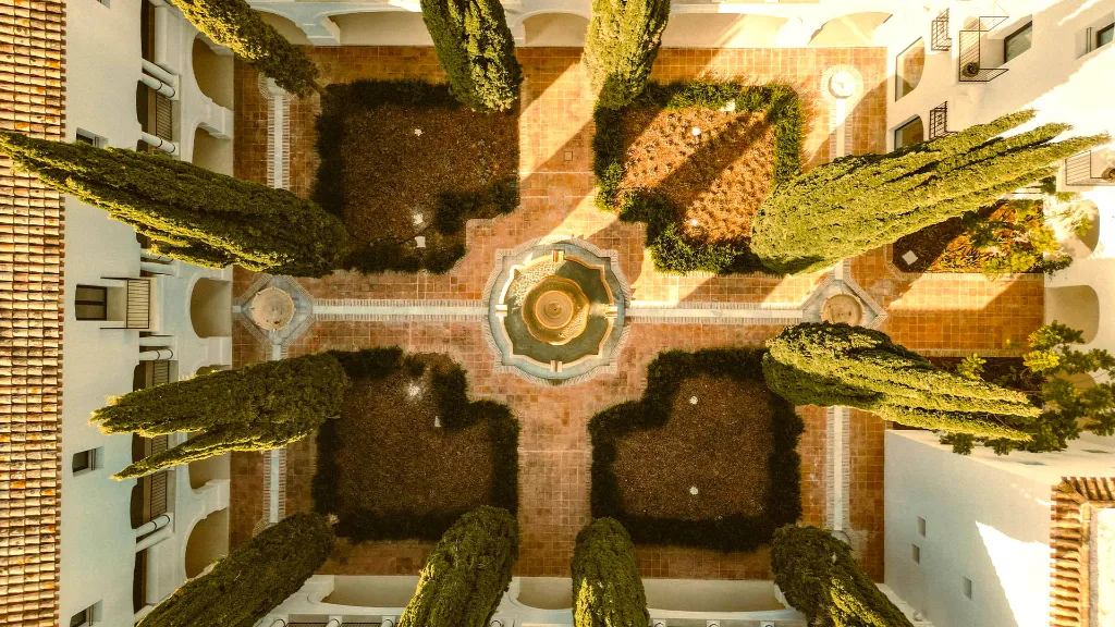 La-Zambra-Resort-20.webp