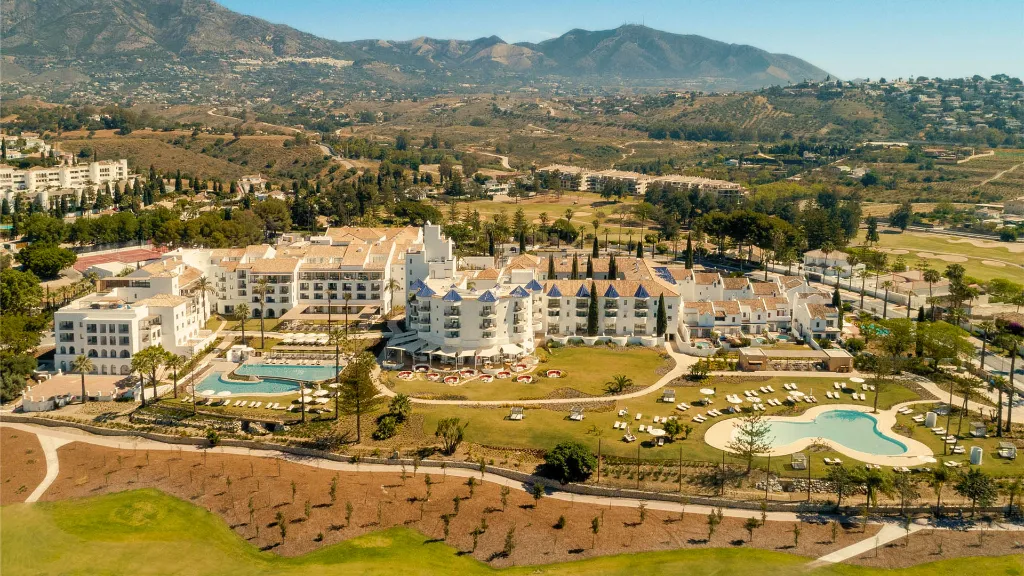 La-Zambra-Resort-3.webp
