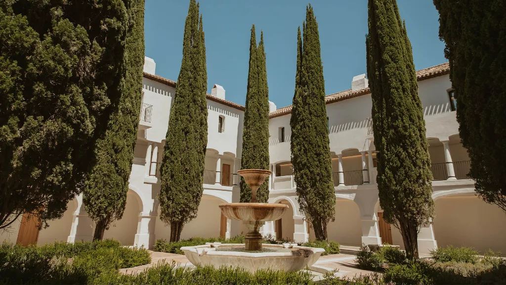 La-Zambra-Resort-26.webp