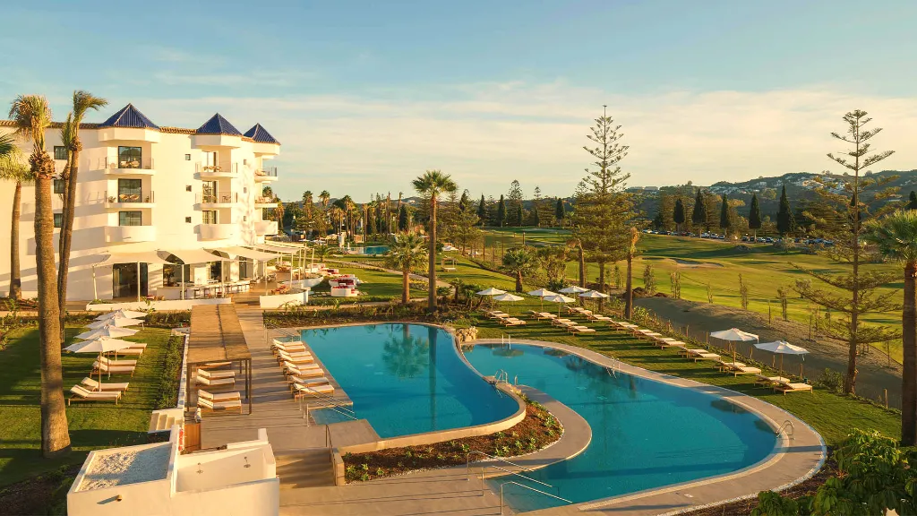 La-Zambra-Resort-18.webp