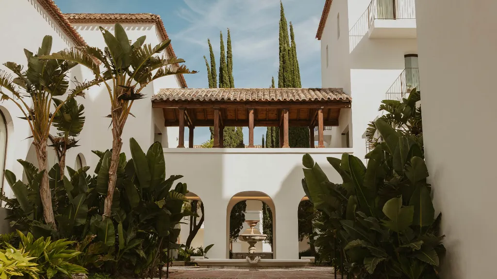 La-Zambra-Resort-13.webp