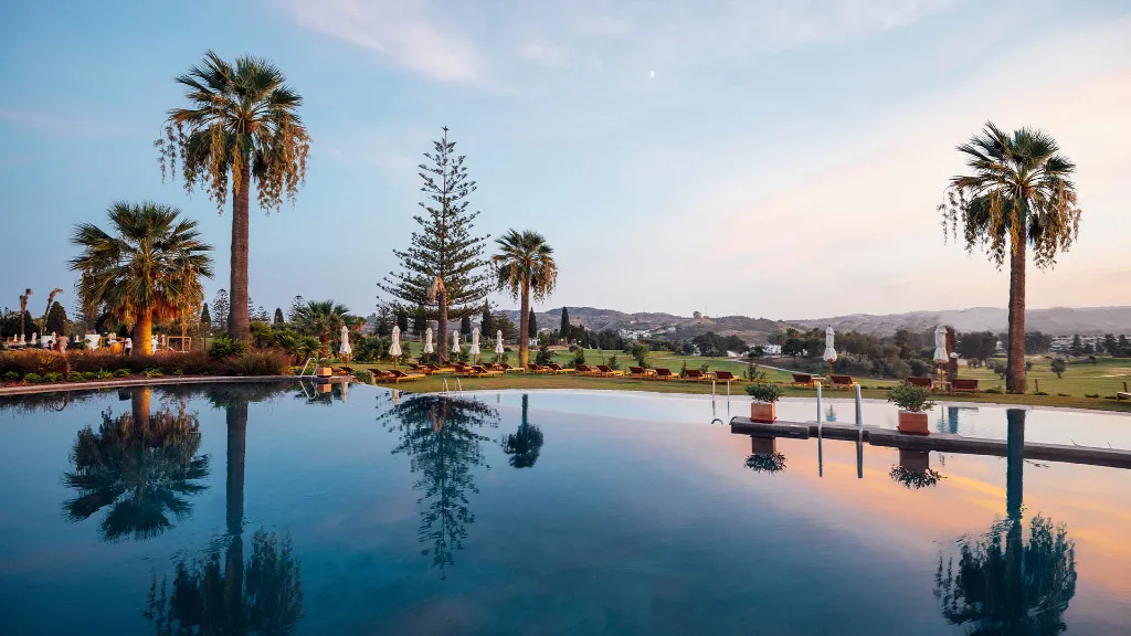 La-Zambra-Resort-10.webp