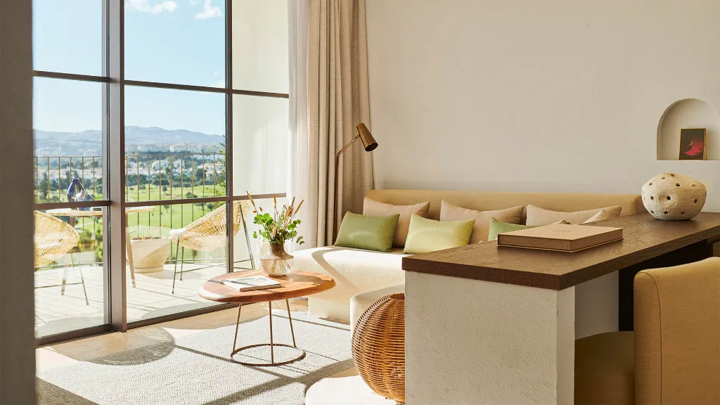 La-Zambra-Resort-22.webp