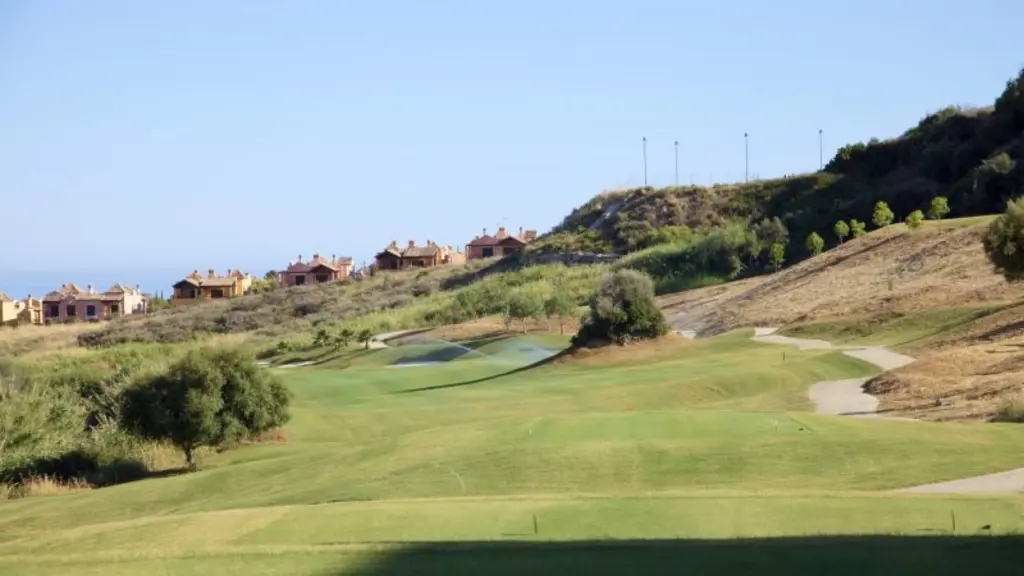 azata-golf-3.webp