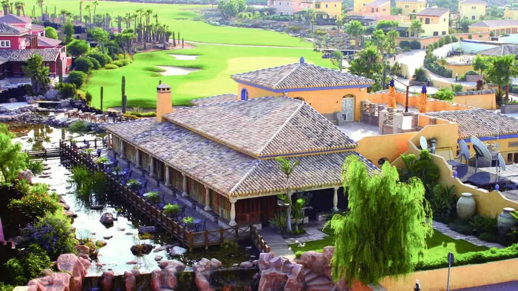 desert-spring-golf-2.webp