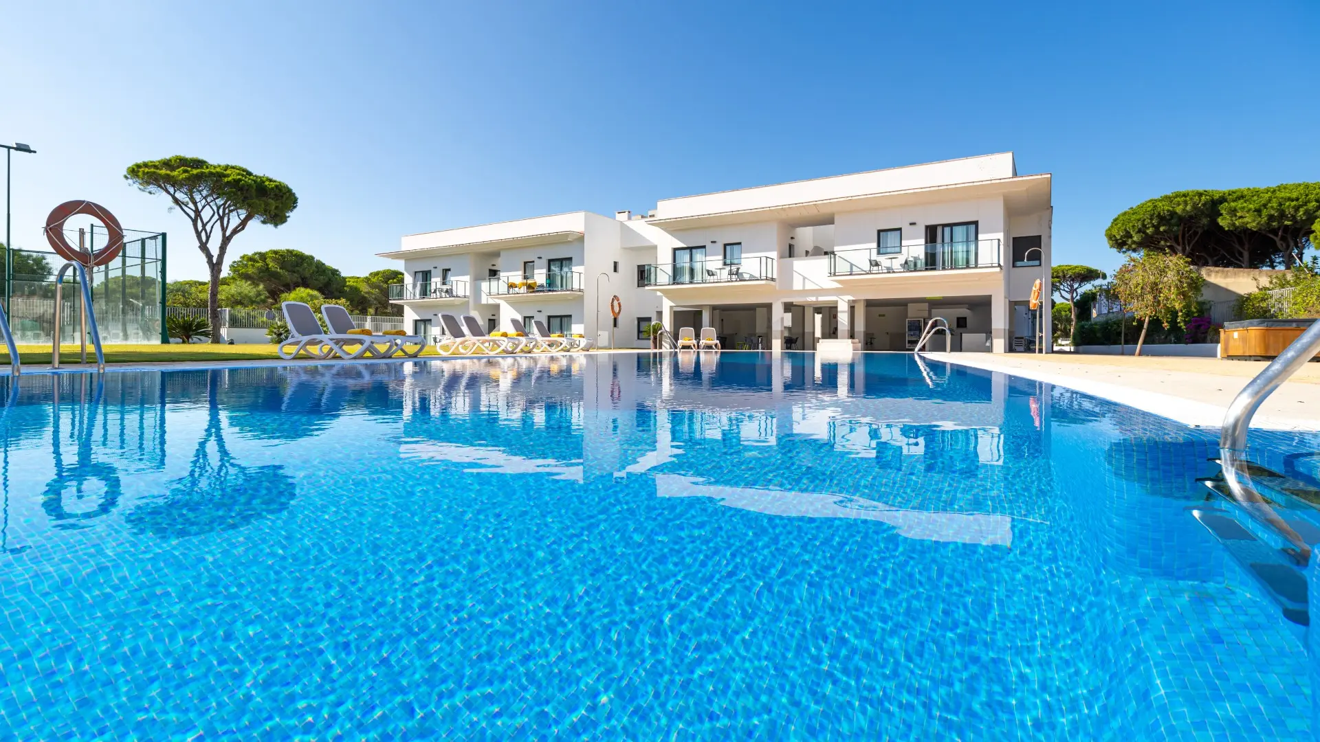 Al Sur Apartamentos Turísticos (7 Nights)